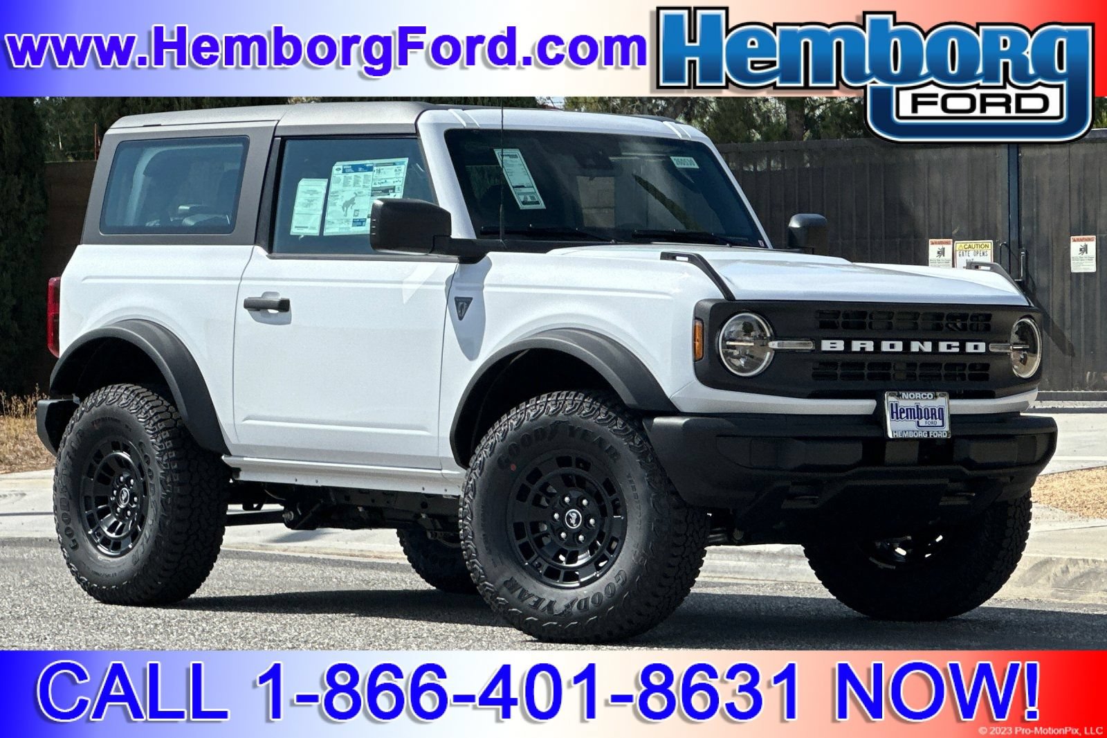 New 2026 Ford Bronco 2-Door w/ Sasquatch Package AWD/4WD image 1