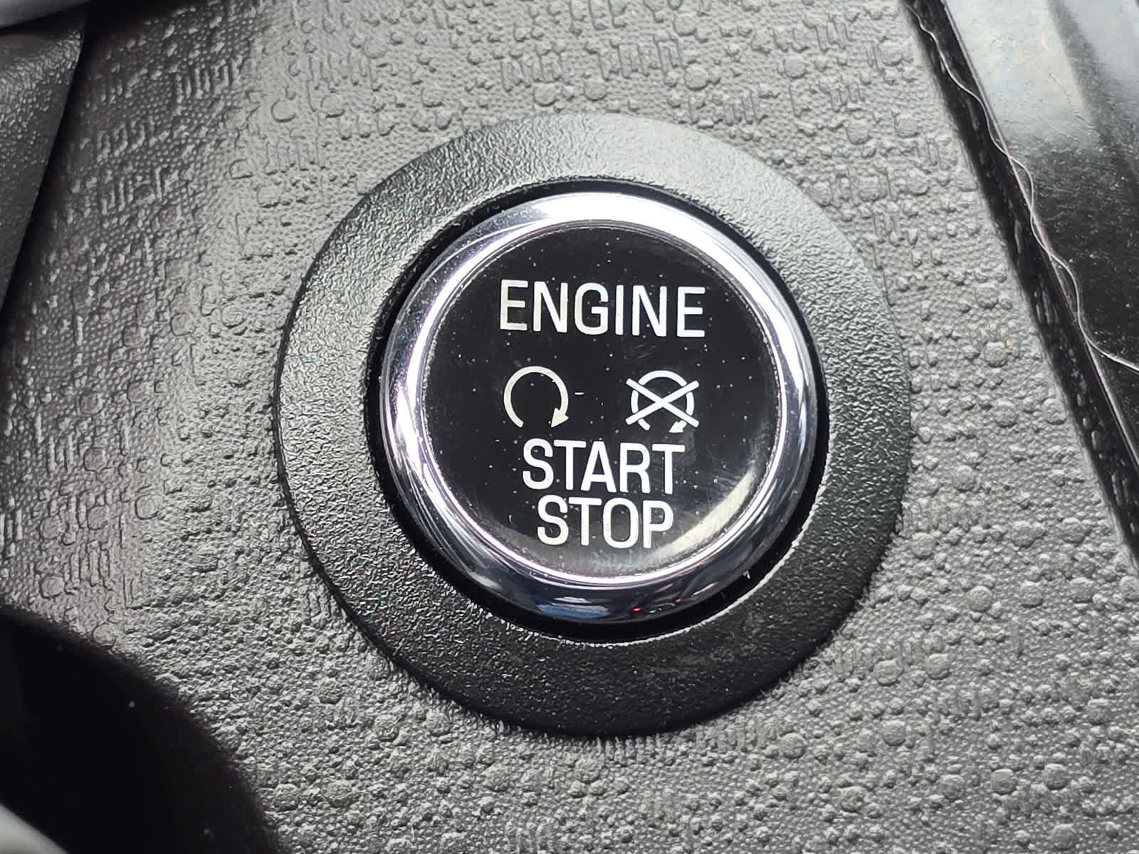 Used 2015 Ford Fiesta Titanium FWD image 28