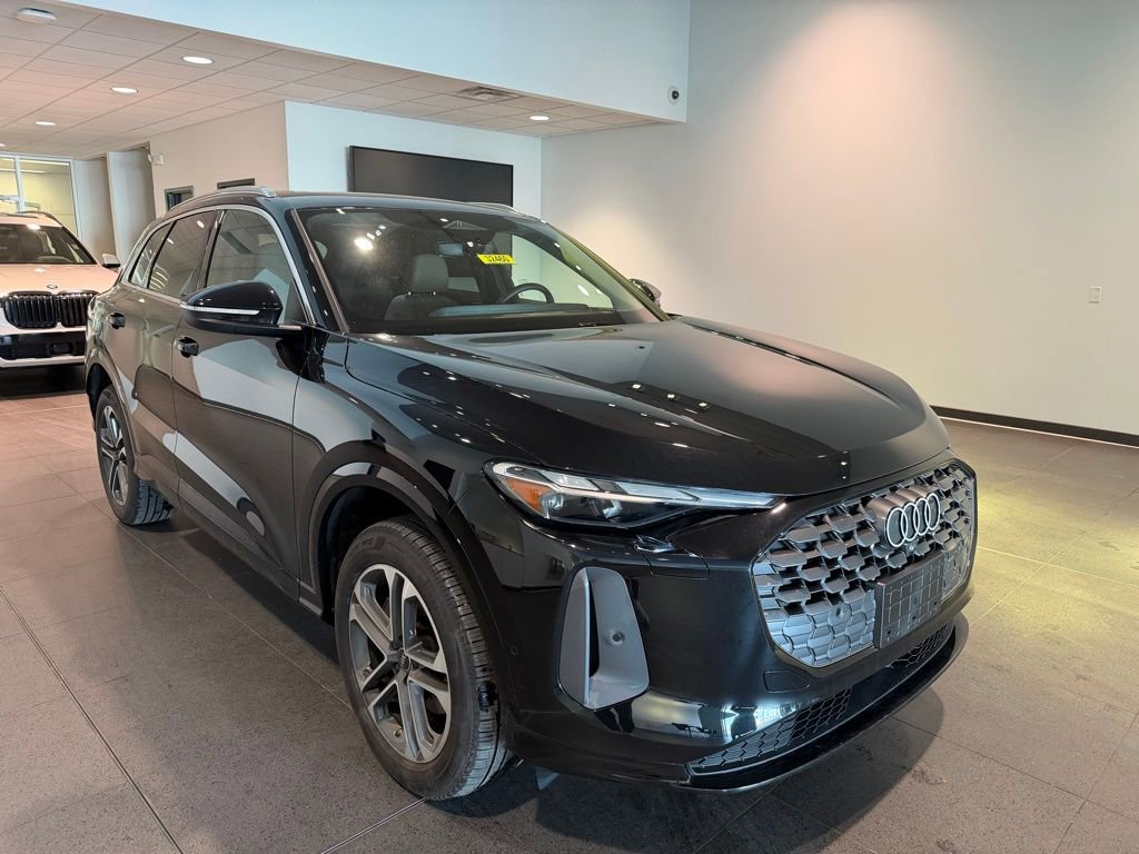 Used 2025 Audi Q5 Premium w/ Convenience Package AWD/4WD image 34