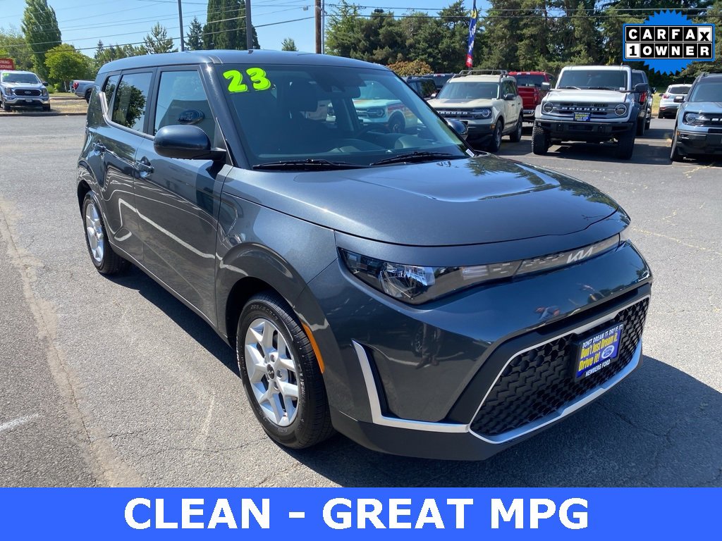 Used 2023 Kia Soul LX w/ Option Group 015