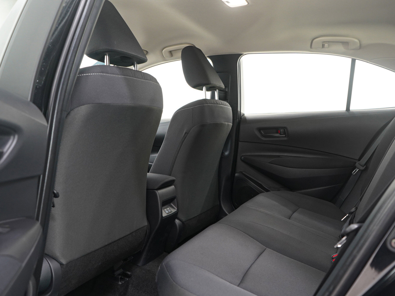 Used 2026 Toyota Corolla LE FWD image 16