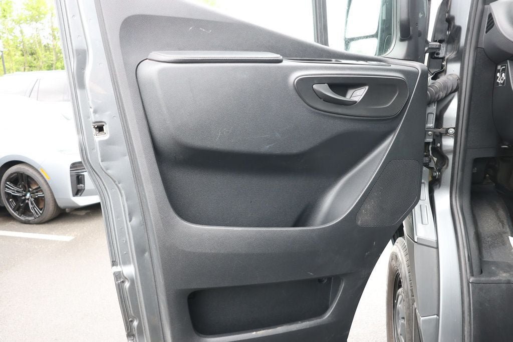Used 2023 Mercedes-Benz Sprinter 2500 image 10