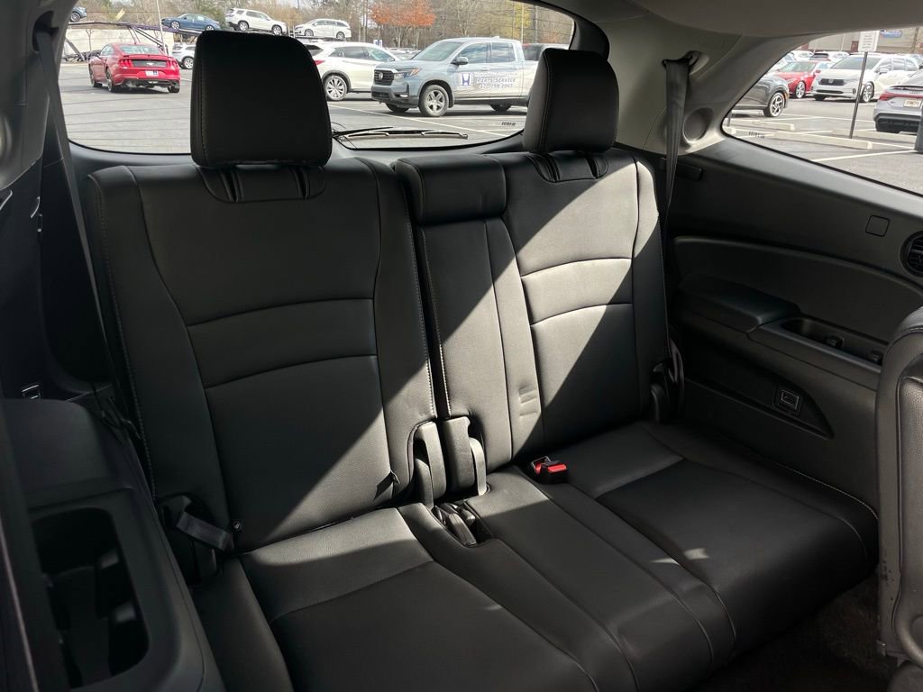 Certified 2022 Honda Pilot Touring image 37