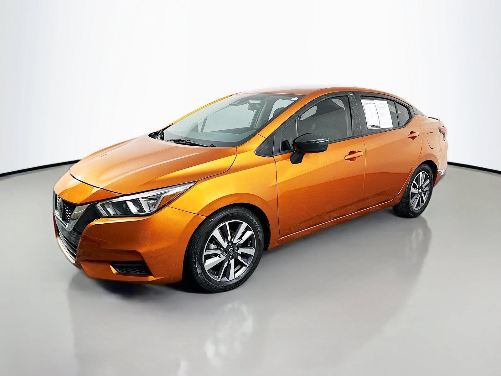 Used 2020 Nissan Versa SV FWD image 3