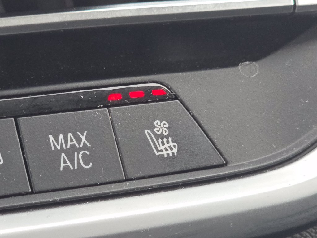 Used 2021 BMW X7 xDrive40i w/ Luxury Seating Package AWD/4WD image 6