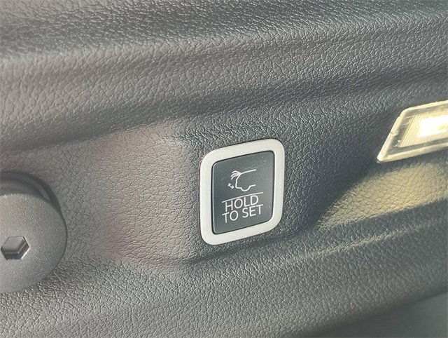 New 2025 Jeep Grand Cherokee L Altitude image 35