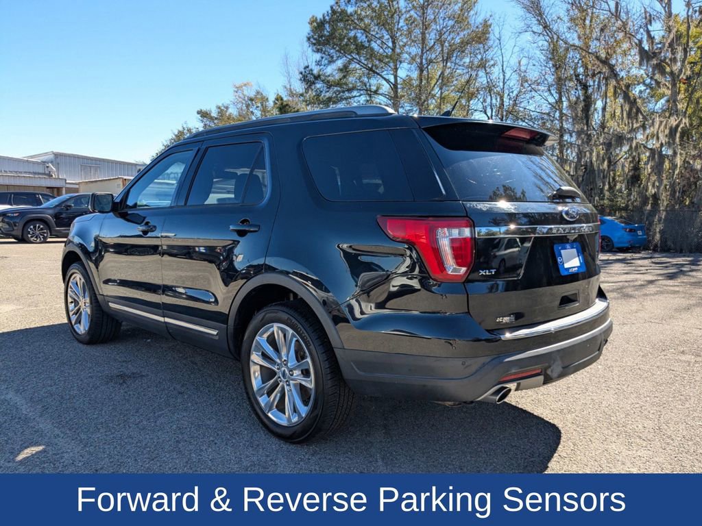 Used 2018 Ford Explorer XLT w/ Equipment Group 202A image 6