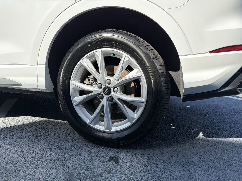 Used 2022 Audi Q3 2.0T Premium w/ Convenience Package image 38