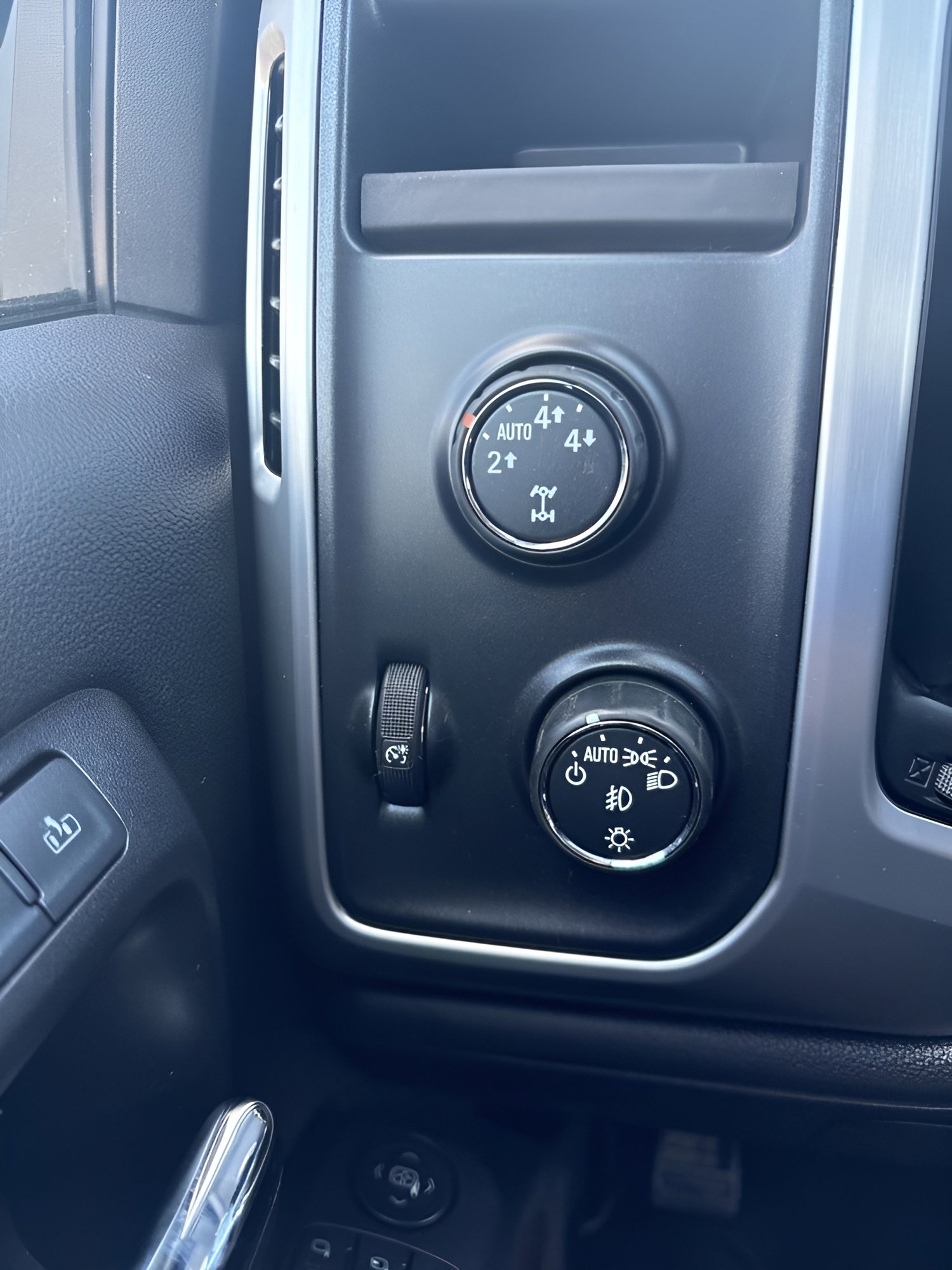 Used 2014 GMC Sierra 1500 SLT w/ SLT Crew Cab Value Package AWD/4WD image 22