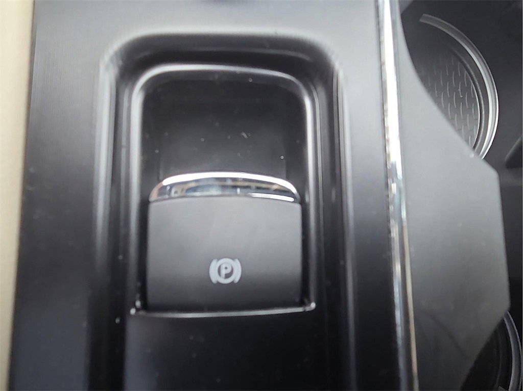 New 2026 Lincoln Corsair Premiere image 17