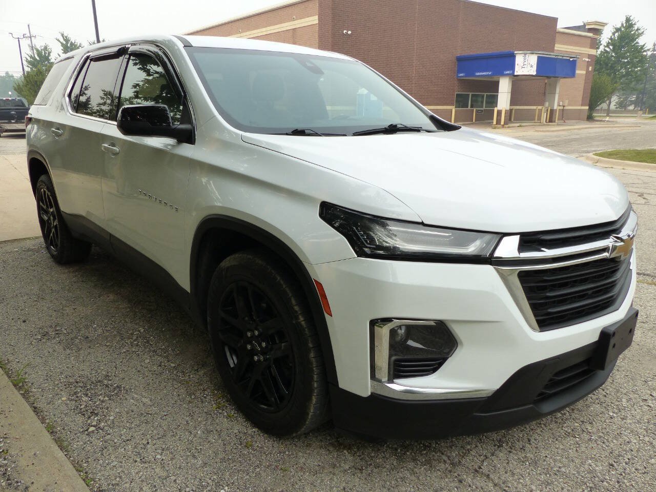 Used 2022 Chevrolet Traverse LS AWD/4WD image 12
