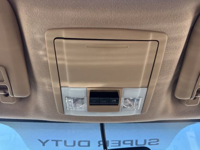 Used 2016 Ford F250 Lariat w/ Lariat Ultimate Package AWD/4WD image 46