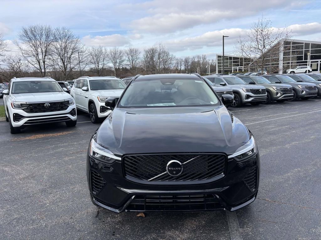 New 2026 Volvo XC60 T8 Ultra w/ Protection Package Premier image 2