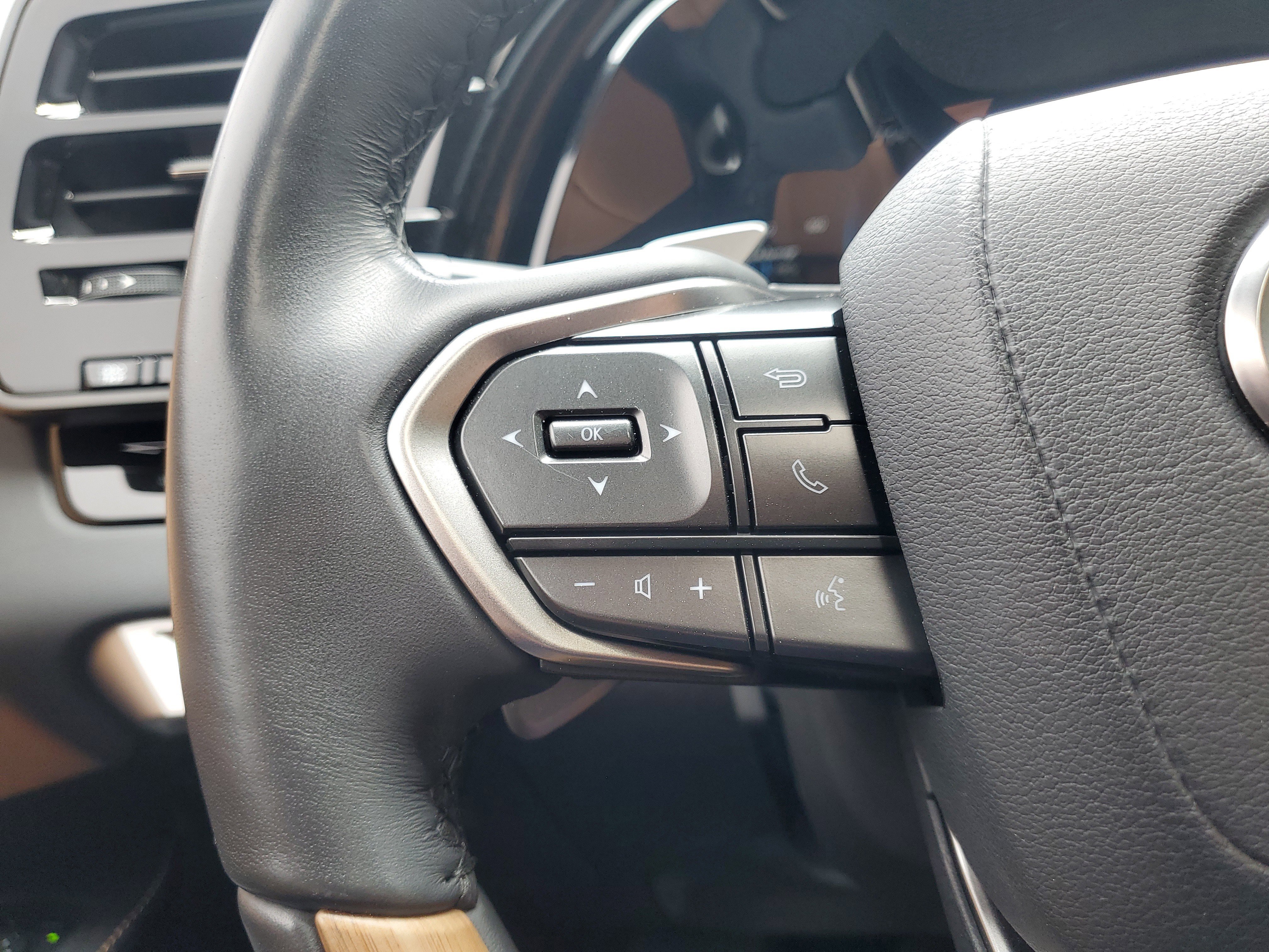 Used 2025 Lexus RX 350h w/ Accessory Package (K3) image 22