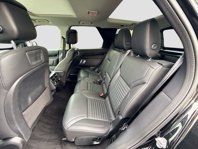 Used 2024 Land Rover Discovery S image 26