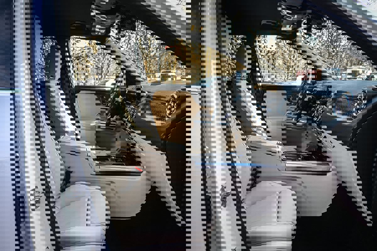 Used 2025 Mercedes-Benz GLA 250 image 15