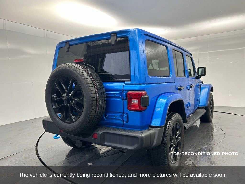 Used 2023 Jeep Wrangler Unlimited Sahara w/ Cold Weather Group image 6