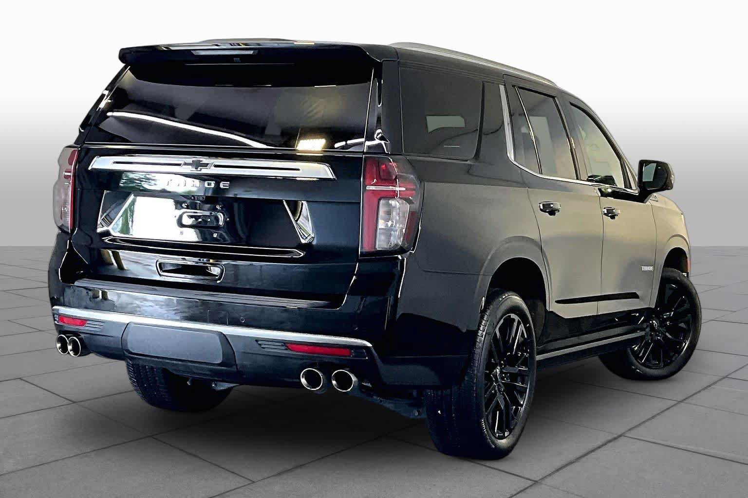 Used 2023 Chevrolet Tahoe High Country w/ Premium Package 2 AWD/4WD image 13