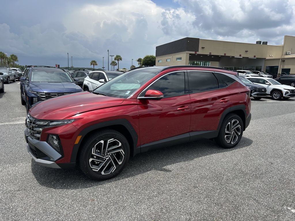 Used 2025 Hyundai Tucson Limited AWD/4WD image 11