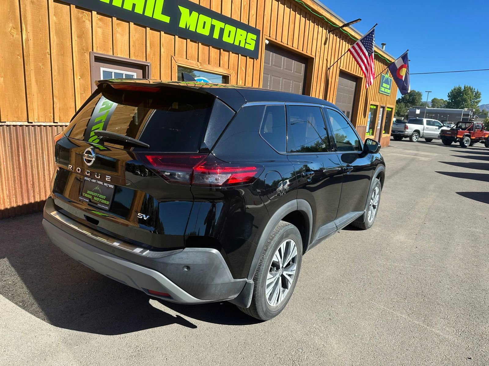 Used 2021 Nissan Rogue SV image 9
