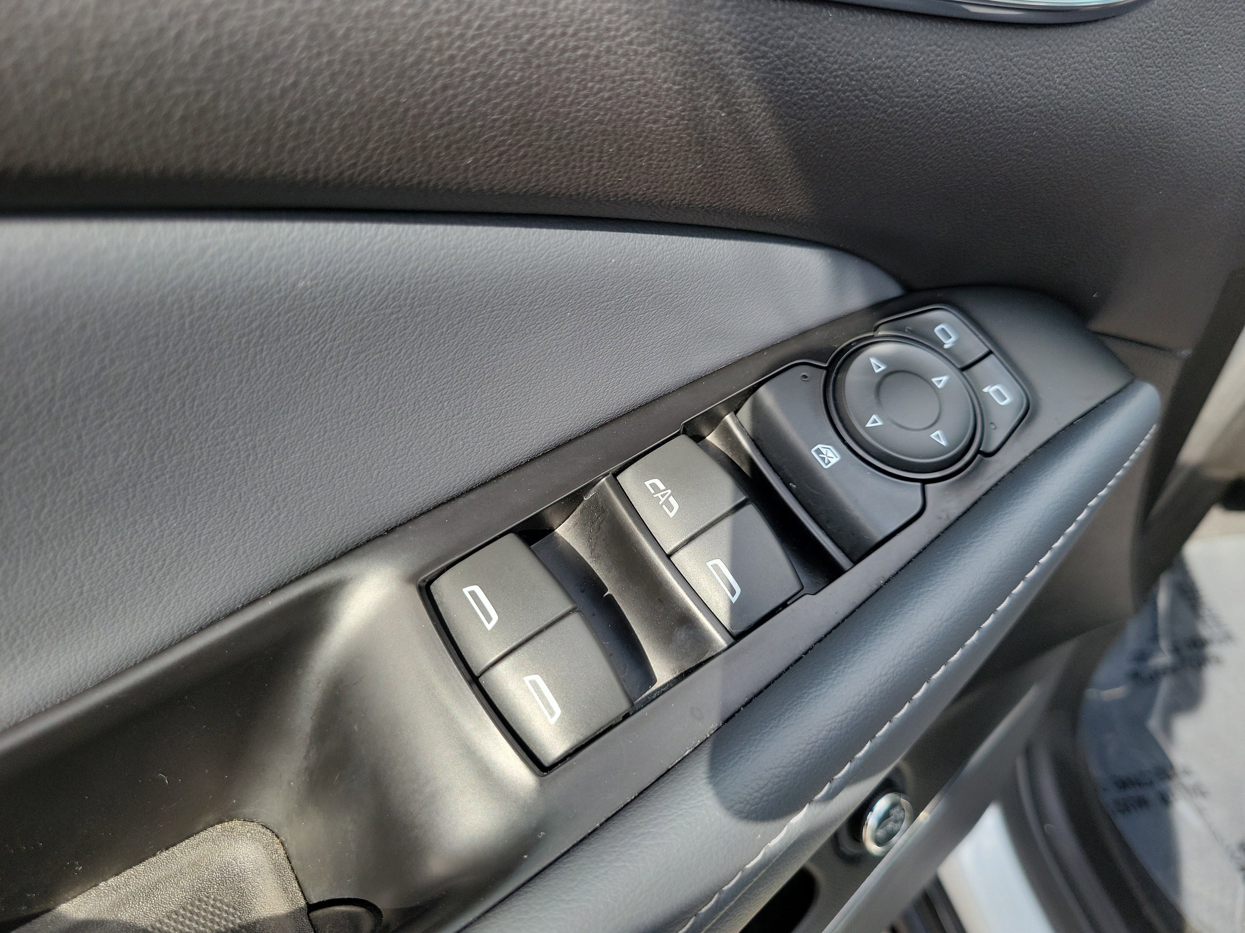 Used 2023 Buick Enclave Essence w/ Sport Touring Edition image 20