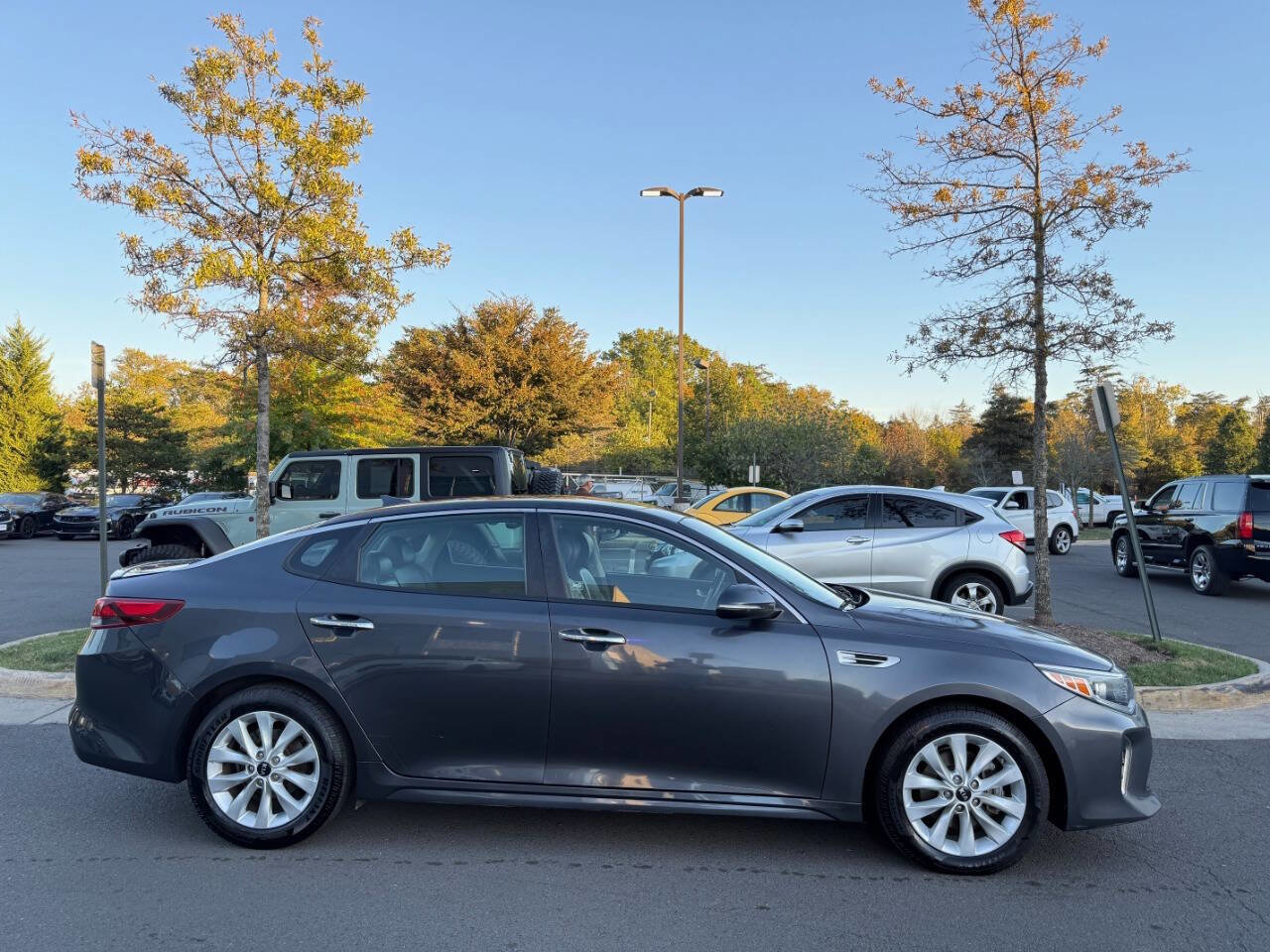 Used 2018 Kia Optima S image 6