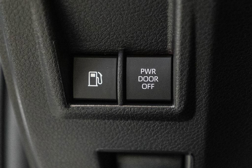 New 2026 Toyota Sienna XLE FWD image 25