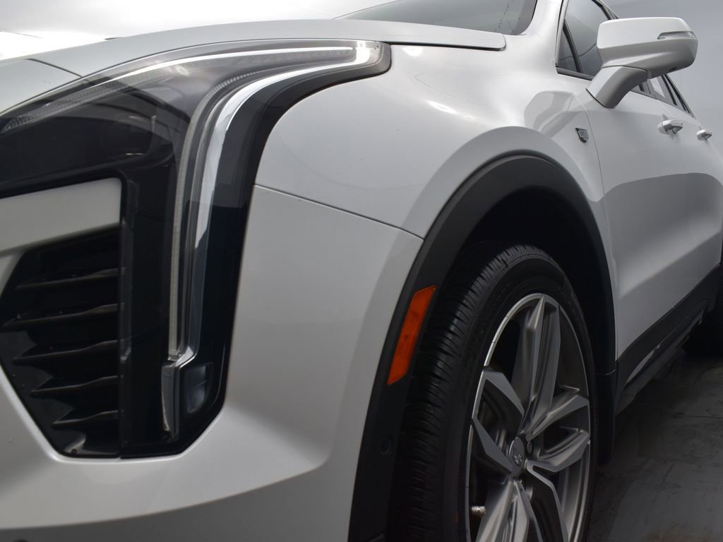 Used 2023 Cadillac XT4 Sport image 38