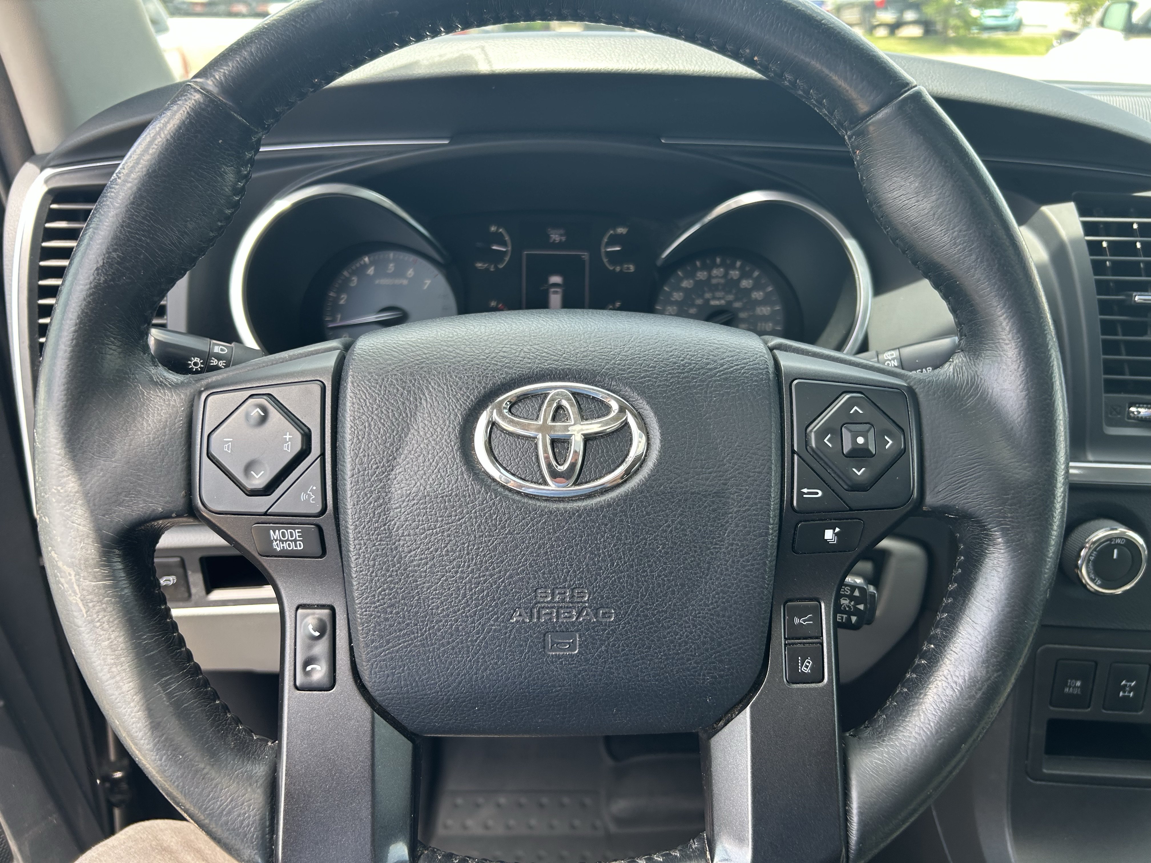 Certified 2020 Toyota Sequoia Limited w/ Safety & Convenience Package AWD/4WD image 23