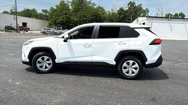 Certified 2025 Toyota RAV4 LE AWD/4WD image 4