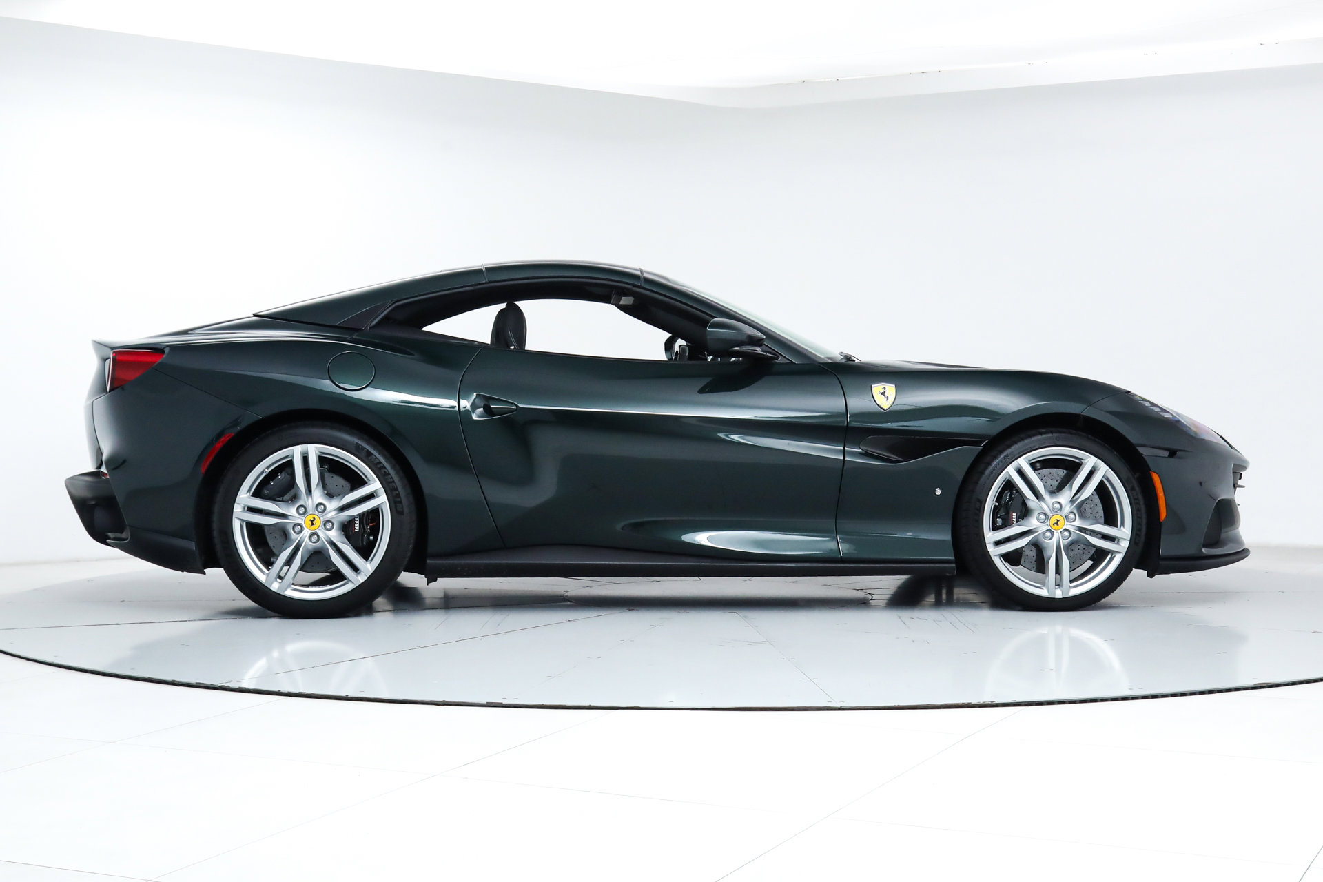 Certified 2023 Ferrari Portofino M image 37