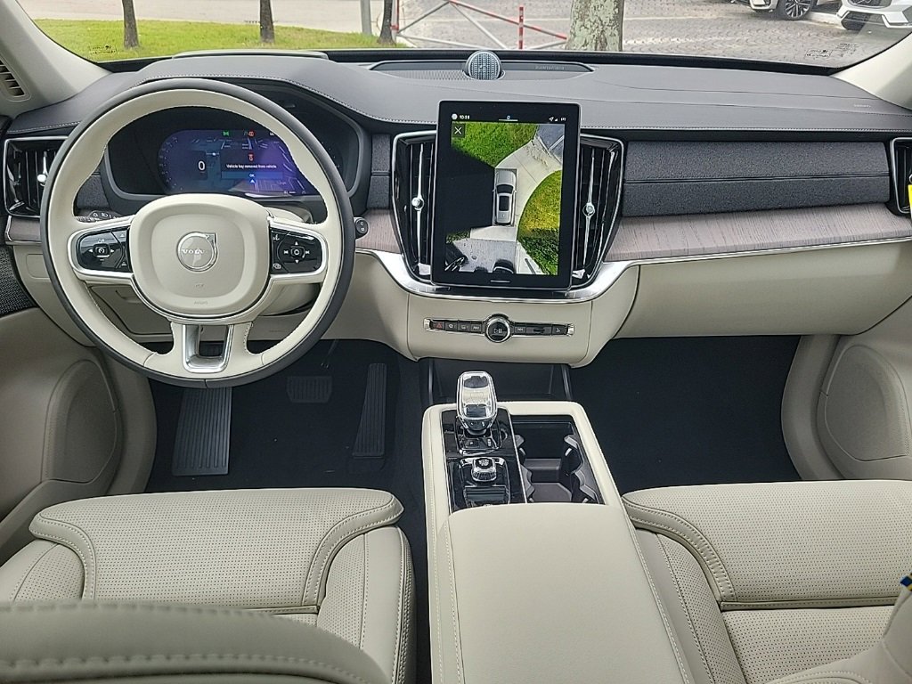 New 2026 Volvo XC90 T8 Ultra w/ Protection Package Premier image 6