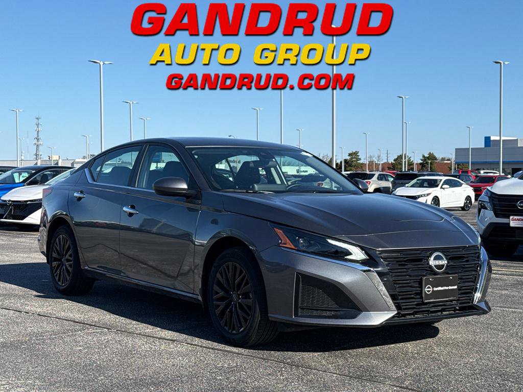 Certified 2025 Nissan Altima 2.5 SV w/ SV Special Edition Package AWD/4WD image 1