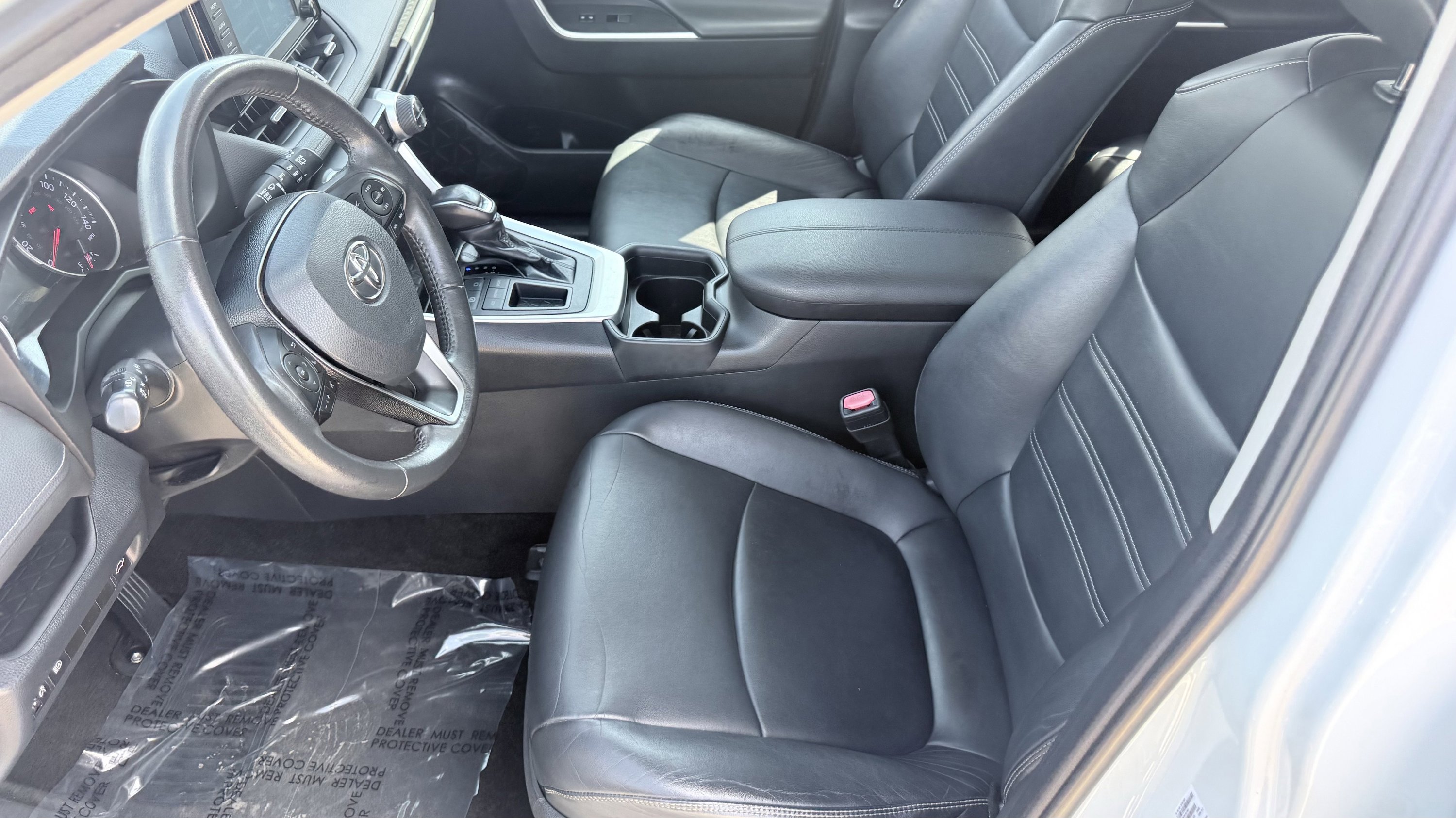 Used 2019 Toyota RAV4 XLE Premium image 25