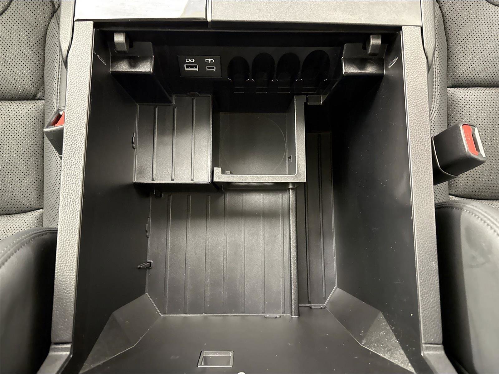 Used 2024 Toyota Tundra SR5 w/ SR5 Premium Package image 32