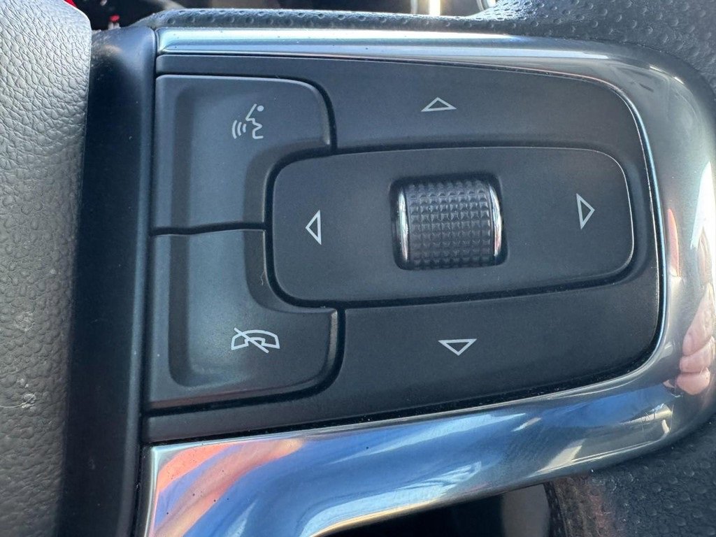 Used 2022 Chevrolet Blazer LT image 17