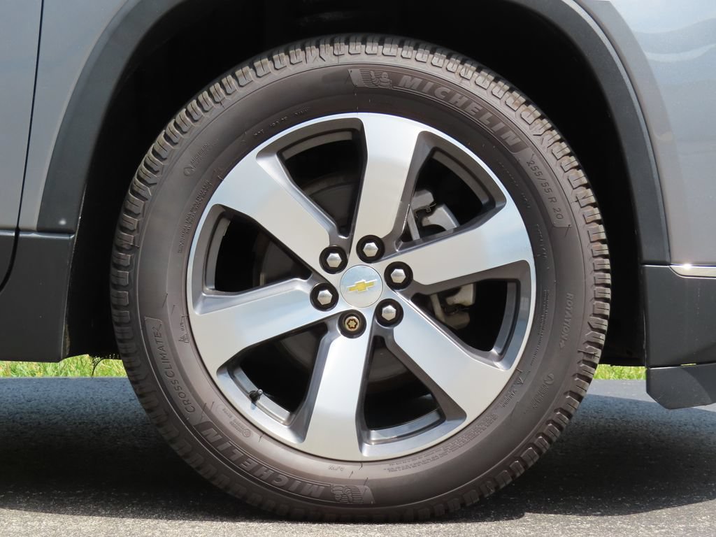 Used 2019 Chevrolet Traverse LT w/ LT Premium Package AWD/4WD image 18