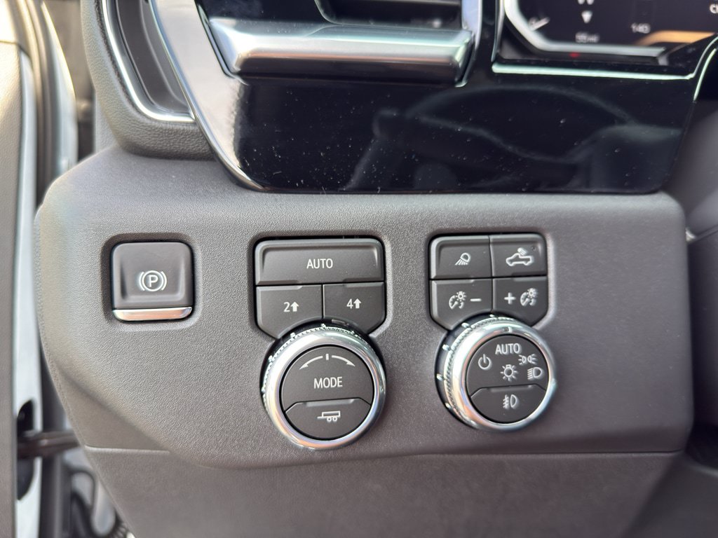 New 2026 GMC Sierra 1500 SLT w/ SLT Premium Package AWD/4WD image 17