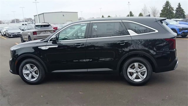 New 2026 Kia Sorento LX image 8
