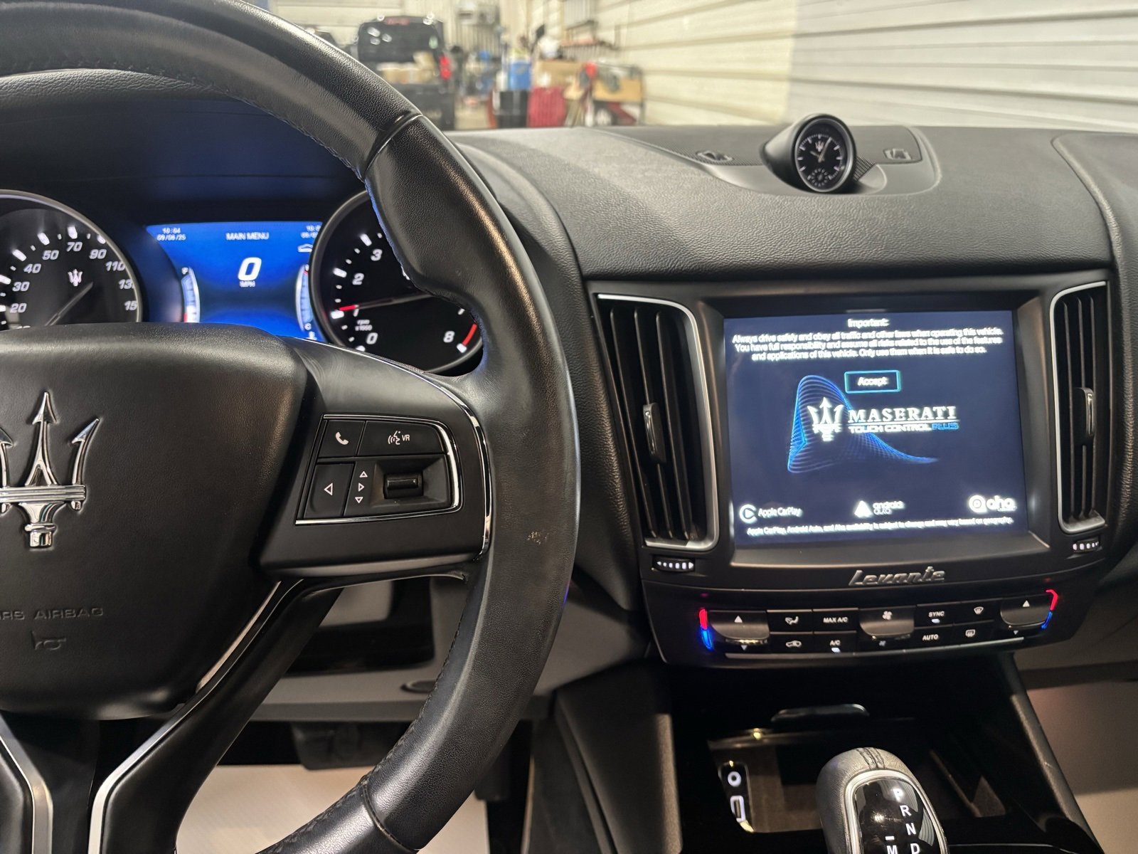 Used 2018 Maserati Levante image 15