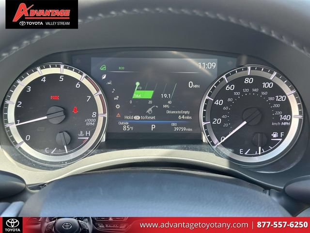 Used 2023 Toyota Highlander XSE AWD/4WD image 32