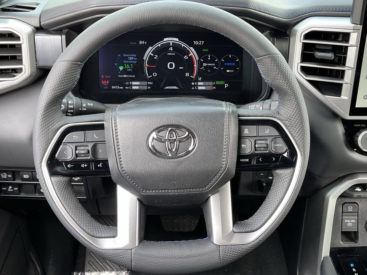 Used 2025 Toyota Tundra Platinum AWD/4WD image 11