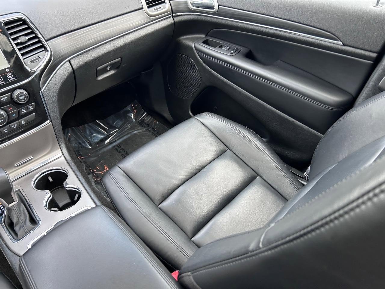 Used 2022 Jeep Grand Cherokee Limited image 19