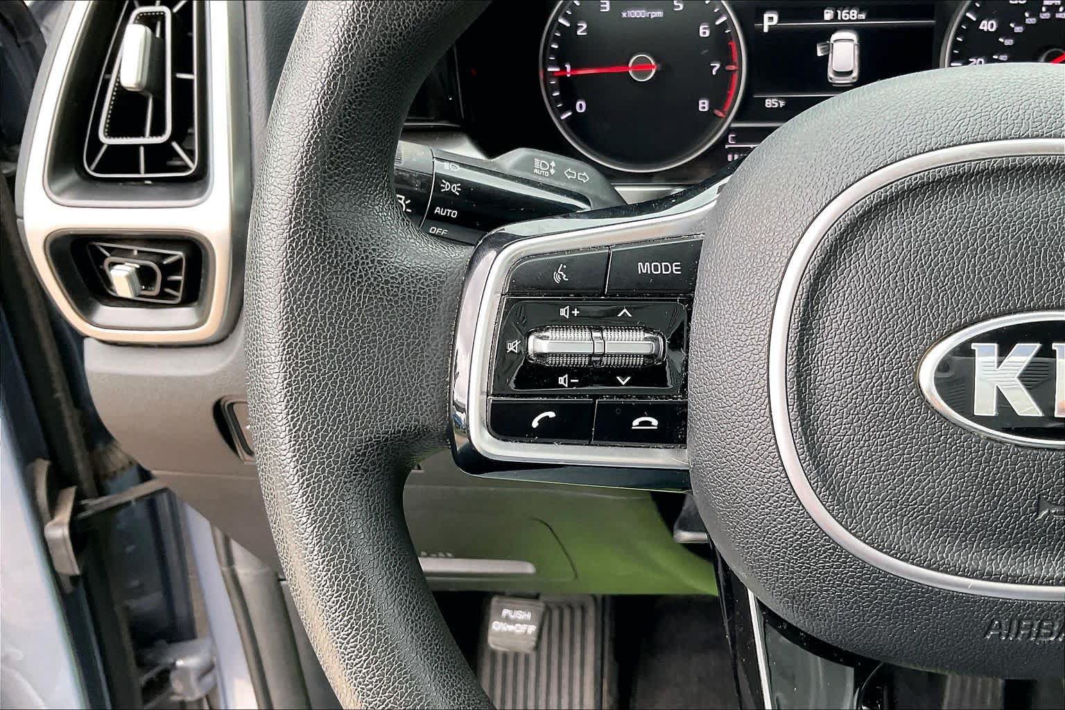 Used 2021 Kia Sorento LX FWD image 23