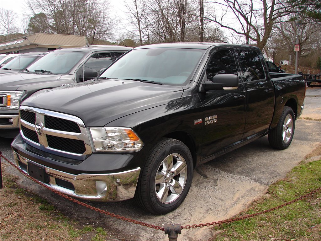 Used 2017 RAM 1500 Lone Star image 1