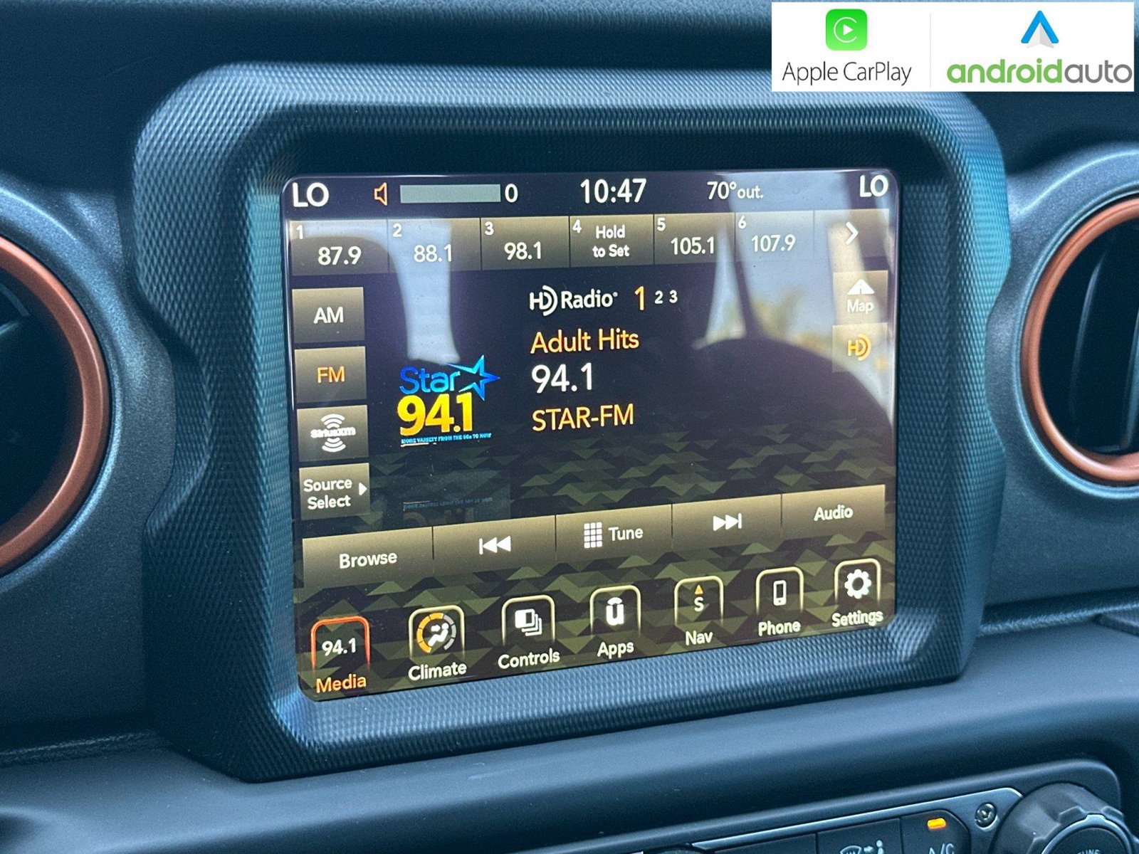 Used 2022 Jeep Gladiator Mojave AWD/4WD image 19