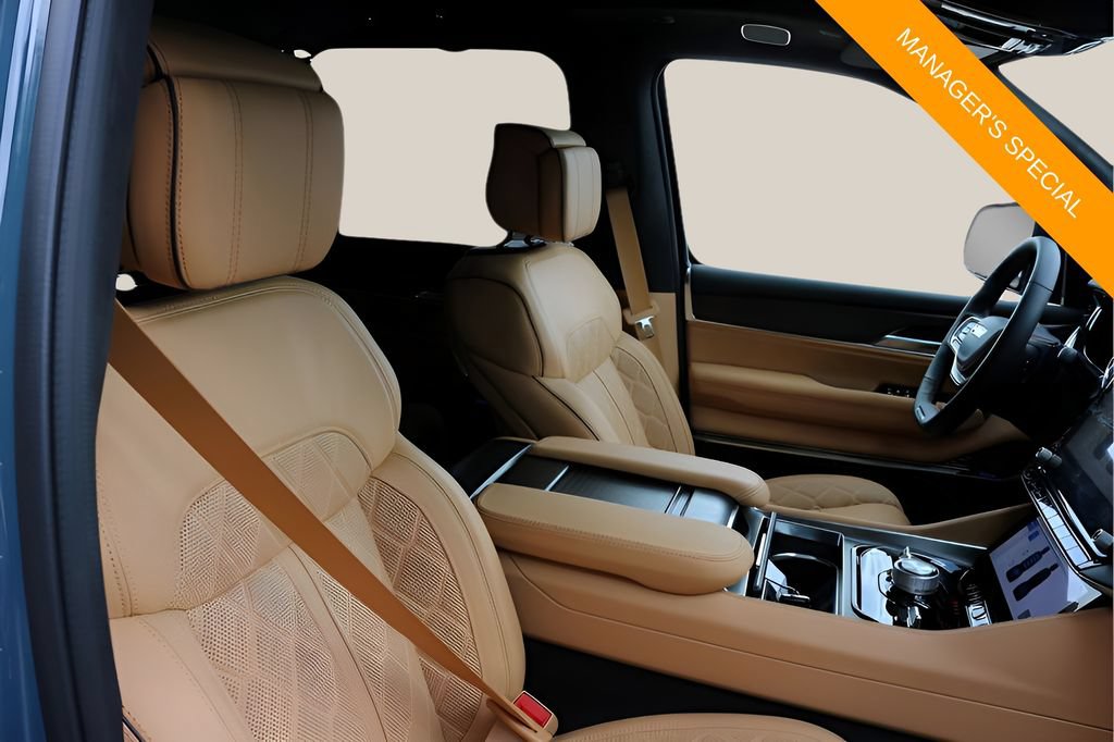 New 2026 Jeep Grand Wagoneer Summit AWD/4WD image 22