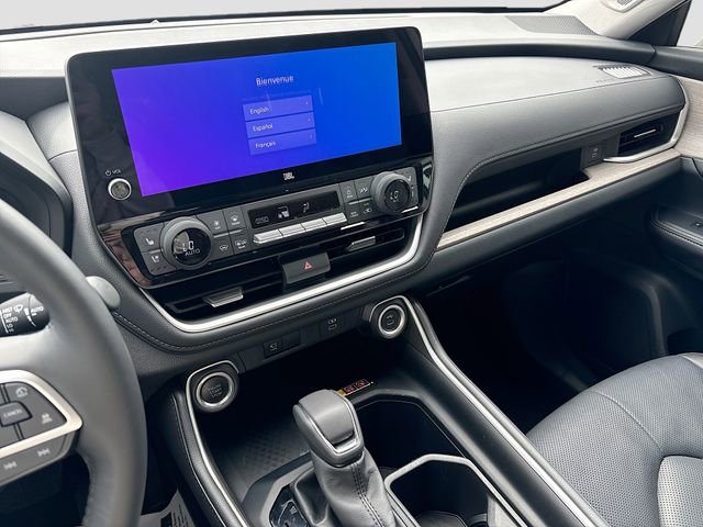 Used 2024 Toyota Grand Highlander Limited image 29
