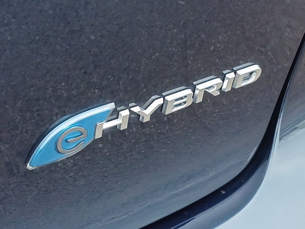 Used 2023 Chrysler Pacifica Limited image 31