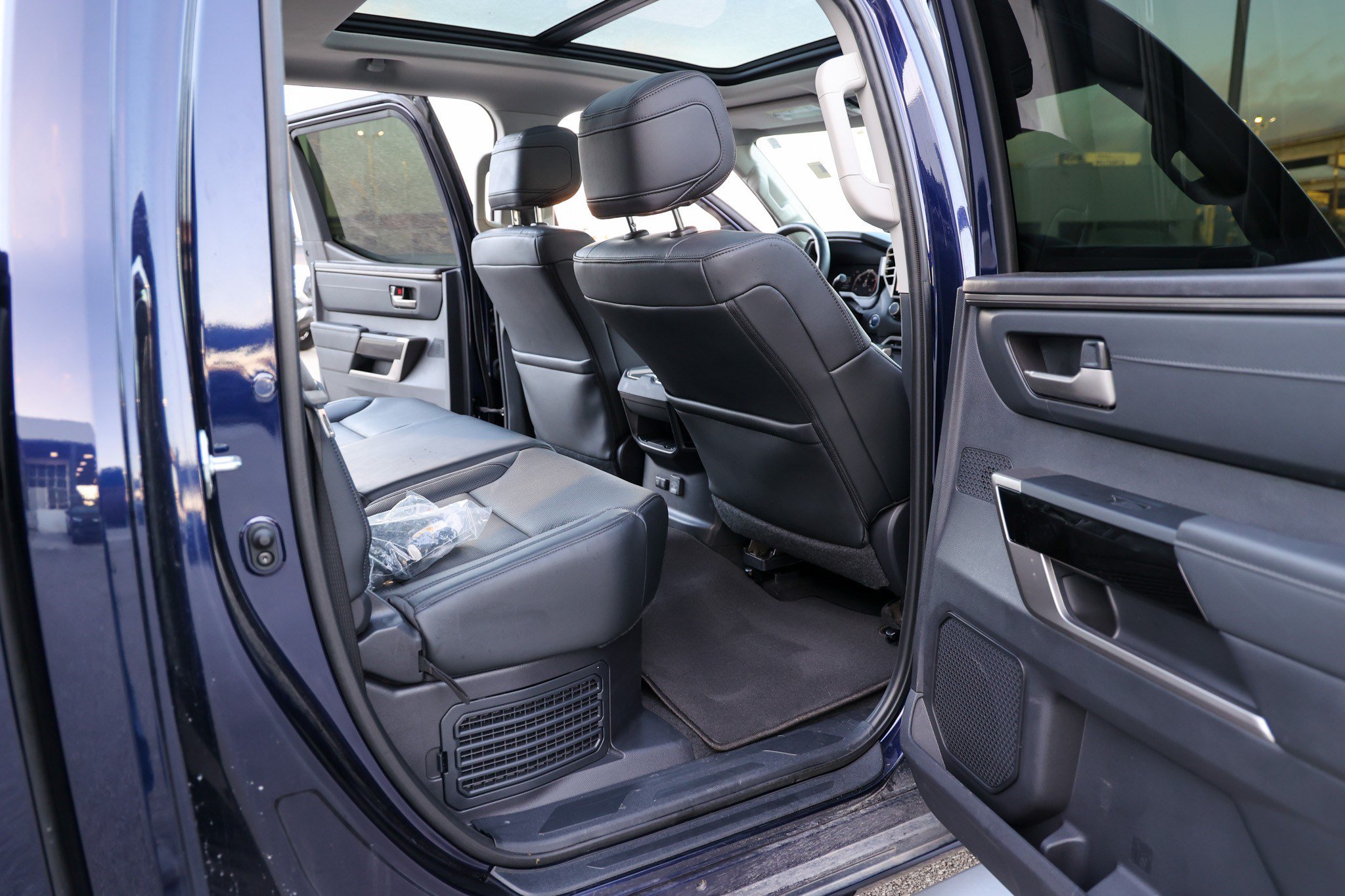 Used 2023 Toyota Tundra Limited AWD/4WD image 42